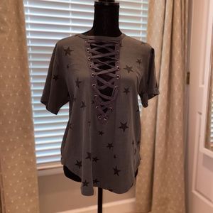 OLIVACEOUS grey star tee top